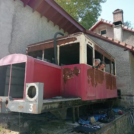 La Gare בית אירוח